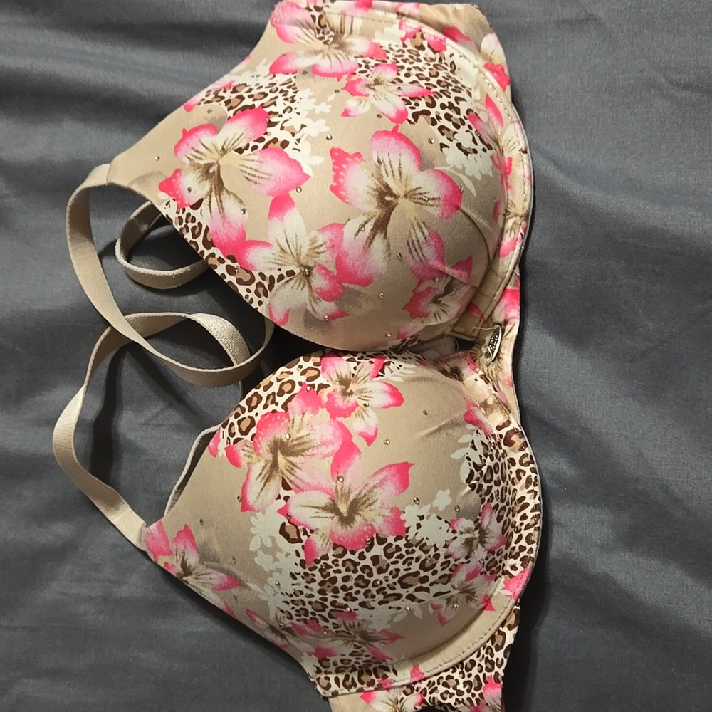 Victoria's Secret Pink/Tan Floral & Leopard Print Bra